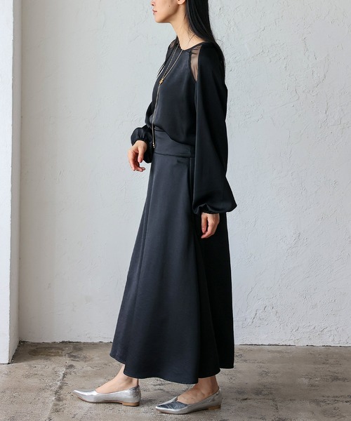 No Rule No Line（ノール－ルノーライン）の「サテン×チュール 異素材切替ブラウス（Tシャツ/カットソー・レディース・ホワイト/ブラック・FREE）」の16枚目の写真