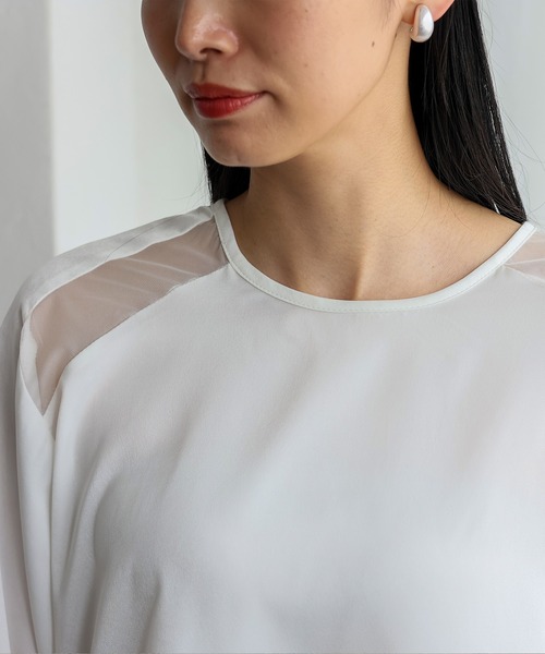 No Rule No Line（ノール－ルノーライン）の「サテン×チュール 異素材切替ブラウス（Tシャツ/カットソー・レディース・ホワイト/ブラック・FREE）」の3枚目の写真