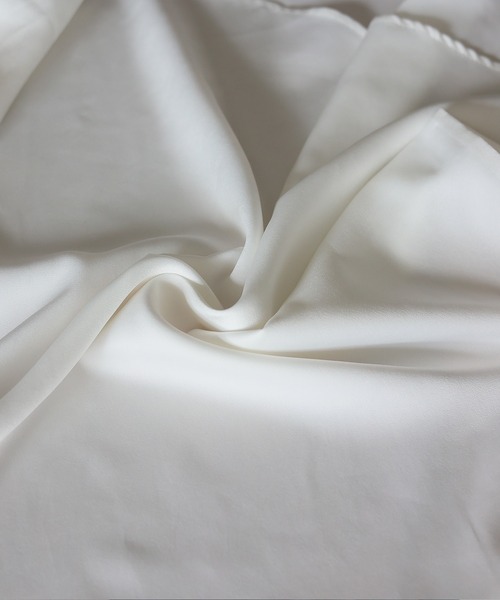 No Rule No Line（ノール－ルノーライン）の「サテン×チュール 異素材切替ブラウス（Tシャツ/カットソー・レディース・ホワイト/ブラック・FREE）」の8枚目の写真