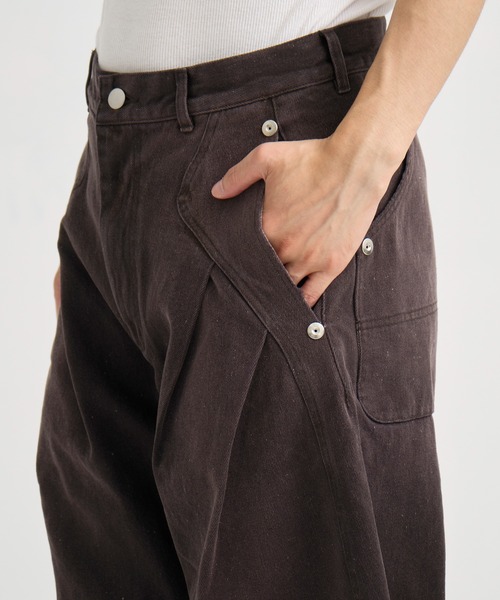 CONZ（コンズ）の「CURVED LEG JEANS（デニムパンツ・メンズ・ダークブラウン・1/2/3）」の6枚目の写真