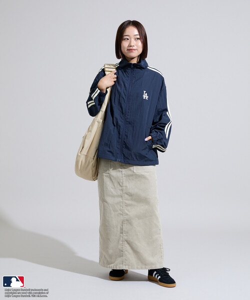 FREAK'S STORE（フリークスストア）の「限定展開 MLB/エムエルビー MLB ナイロンブルゾン（ナイロンジャケット・レディース・オフホワイト/ブラウン/ネイビー・ﾌﾘ-）」の4枚目の写真