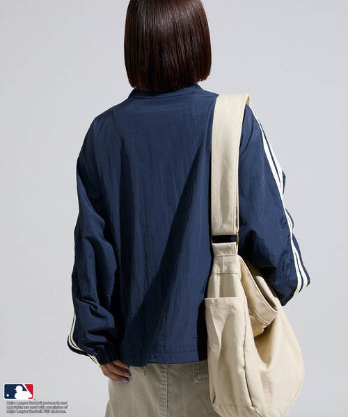FREAK'S STORE（フリークスストア）の「限定展開 MLB/エムエルビー MLB ナイロンブルゾン（ナイロンジャケット・レディース・オフホワイト/ブラウン/ネイビー・ﾌﾘ-）」の11枚目の写真