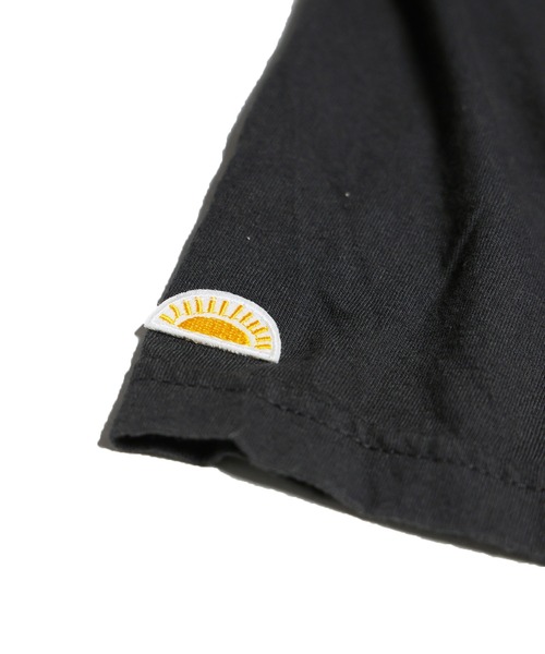 SALT&MUGS(ソルトアンドマグス)の「Sun set Old Tee(Tシャツ/カットソー・メンズ・ブラック/ナチュラル・LARGE/MEDIUM/X-LARGE)」の4枚目の写真