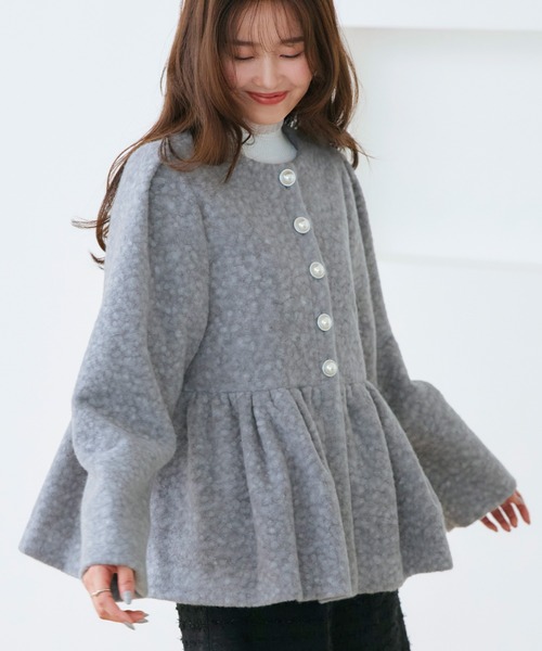 RUIRUE BOUTIQUE(ルイルエブティック)の「テディボア ペプラム パーティー ジャケット | アウター / ボアコート / コート / ショートコート(その他アウター・レディース・サンドベージュ/ナチュラル/グレー・L/M)」の1枚目の写真