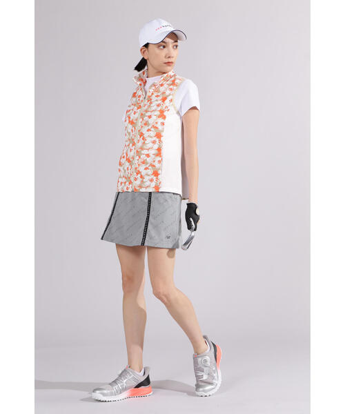 New Balance Golf(ニューバランスゴルフ)の「【new balance golf】【直営店舗限定】ハイビスカス総柄 フルジップ ベスト (WOMENS)(ベスト・レディース・ベージュ/ブラック・SMALL/MEDIUM)」の17枚目の写真