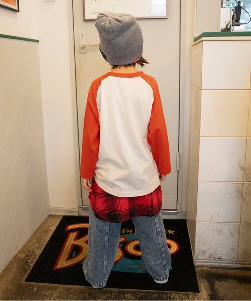 BREEZE（ブリーズ）の「【ジュニア対応】B NEWJACK ラグラングラフィックTシャツ（Tシャツ/カットソー・キッズ・ミント/ブラック/グリーン/レッド/グレー/オフホワイト・140/150/160/130/90/100/110/120）」の13枚目の写真