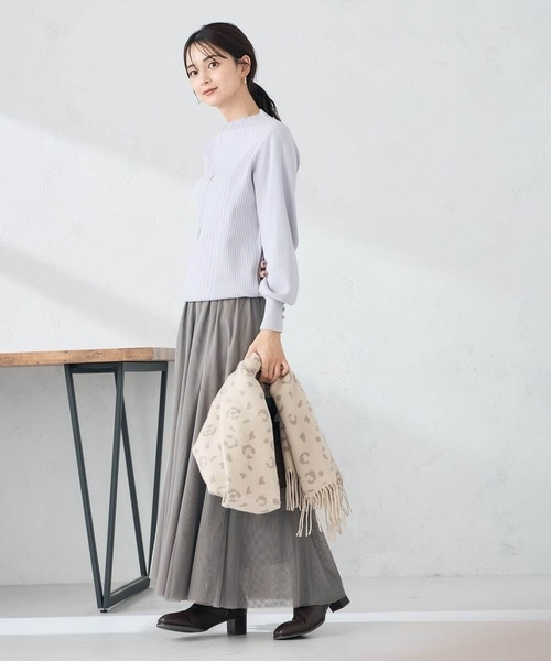 a.v.v（アーヴェヴェ）の「レオパードストール（ストール/ショール・レディース・ベージュ/ライトグレー・38）」の8枚目の写真