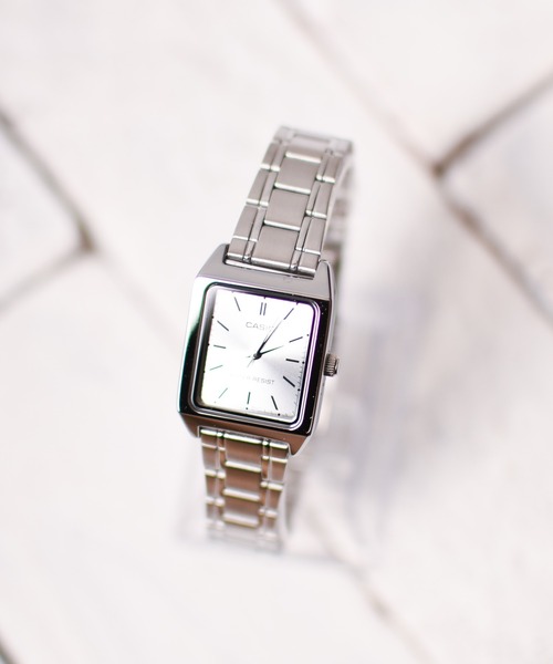 CASIO(カシオ)の「【RES】【CASIO(カシオ)】クラシックメタルスクエア(アナログ腕時計・レディース・シルバー系その他/シルバー/ブルー/ブラック系その他/ピンク/ブラック・FREE)」の5枚目の写真
