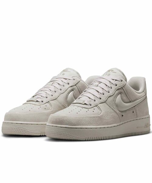 NIKE(ナイキ)の「ナイキ エア フォース 1 '07 ウィメンズシューズ / Nike Air Force 1 '07 Women's Shoes HV4406-001 Light Bone(スニーカー・レディース・オフホワイト・23/22.5/22/26/25.5/25/24.5/24/23.5)」の13枚目の写真