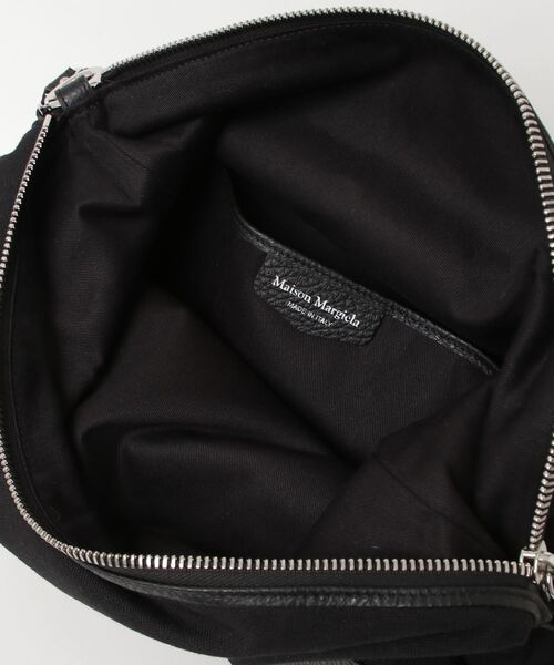 Maison Margiela（メゾンマルジェラ）の「Maison Margiela / メゾン マルジェラ：5AC HOBO MEDIUM：SB1WG0043-P4348[RIP]（ショルダーバッグ・メンズ・ブラック・FREE）」の4枚目の写真