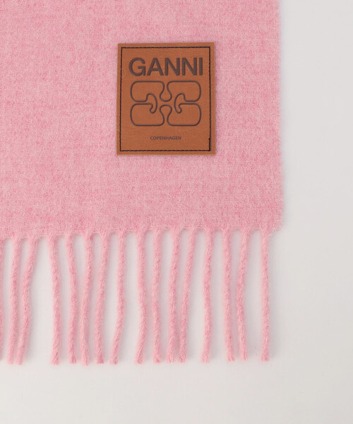GANNI（ガニー）の「GANNI/ガニー Double Face Wool Solid Scarf / A6942 / マフラー（マフラー・レディース・ピンク・ONE SIZE）」の5枚目の写真