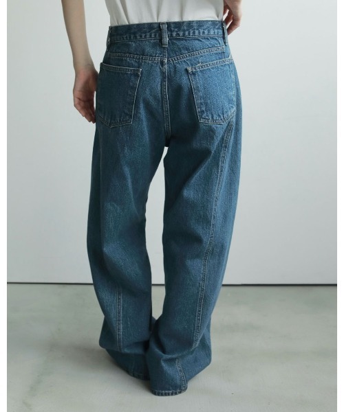 anuke（アンヌーク）の「anuke Panel Loose Denim（デニムパンツ・レディース・ブルー・36/38）」の4枚目の写真