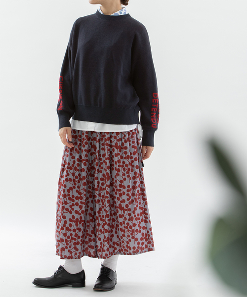 ノップドゥノッド（nop de nod）/袖ロゴオーバーサイズスエット風ニット セール】袖ロゴオーバーサイズスエット風ニット（ニット/セーター