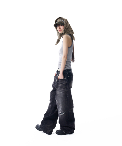 AAKAM（アーカム）の「VTG エンボ ウォッシュド デニムパンツ (ブラック)（デニムパンツ・レディース・その他・2/1）」の8枚目の写真