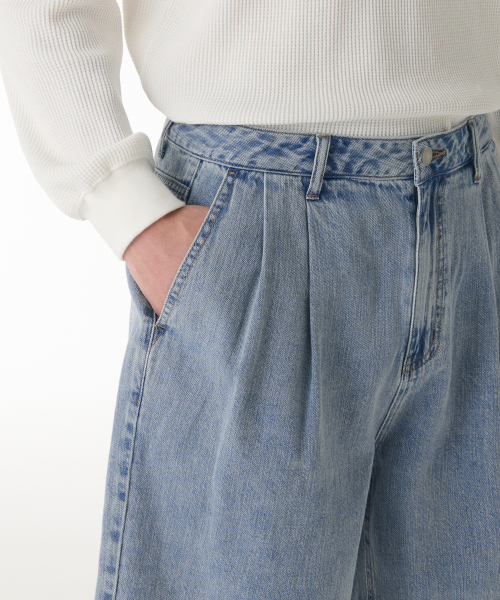 MUSINSA STANDARD（ムシンサスタンダード）の「リネンライクツーピンタックワイドデニムショーツ[スカイブルー]（デニムパンツ・メンズ・その他・40/38/42/36/34/32/30/31/33/26/27/28/29）」の4枚目の写真