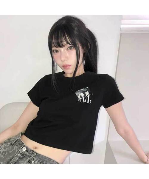 MUCENT(ムセント)の「カブ ハート カモ スモールロゴ 半袖Tシャツ 男女共用 (2カラー)(Tシャツ/カットソー・レディース・ホワイト/ブラック・MEDIUM/LARGE/SHORT)」の2枚目の写真