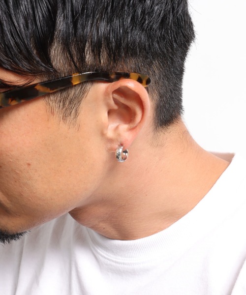 VIVIFY(ビビファイ)の「ピアス/バックホールマーク/ハンマードフィニッシュ/甲丸(ピアス(片耳用)・メンズ・シルバー・FREE)」の6枚目の写真