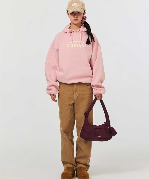 EMIS(イミス)の「LOGO HOODIE(スウェット・レディース・ブラック/ブラウン/ピンク/レッド・M/S)」の22枚目の写真