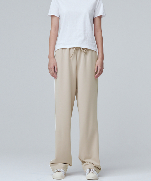 MALOUPE(マロップ)の「2151 リラックスドバンディングワイドパンツ(ベージュ)(その他パンツ・レディース・ベージュ・SMALL/MEDIUM)」の4枚目の写真