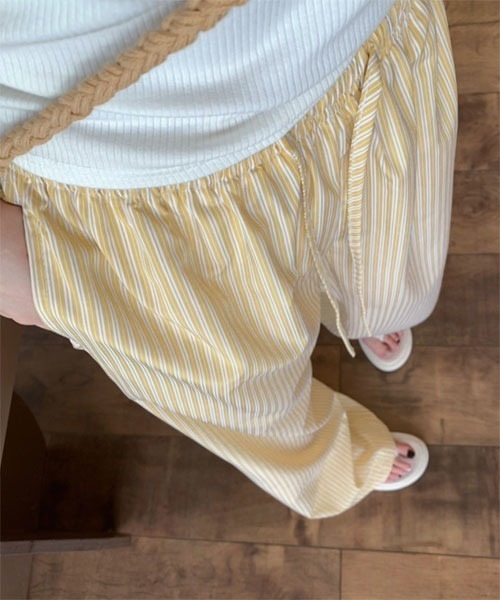 VIBGYOR Women(ヴィブジョー ウィメン)の「【Mayree】ストライプ柄 ドローコード イージー パンツ(その他パンツ・レディース・ブルー/ピンク/イエロー・LARGE/MEDIUM/SMALL)」の8枚目の写真