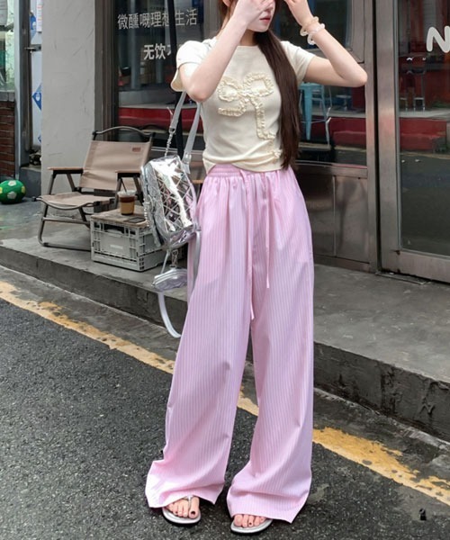 VIBGYOR Women(ヴィブジョー ウィメン)の「【Mayree】ストライプ柄 ドローコード イージー パンツ(その他パンツ・レディース・ブルー/ピンク/イエロー・LARGE/MEDIUM/SMALL)」の9枚目の写真