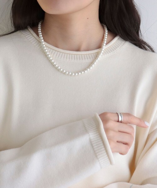 fredy emue(フレディエミュ)の「フロントメタルフックパールネックレス(ネックレス・レディース・シルバー/ゴールド・FREE)」の8枚目の写真