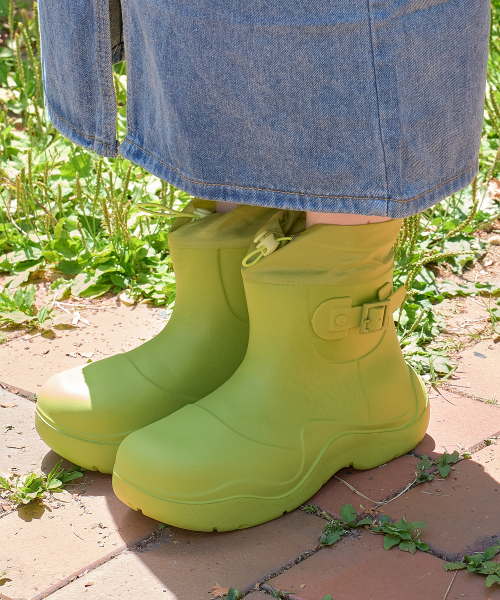 SHOEHI(シューハイ)の「ローズストリングベルトレインブーツ(3Colors)_R0017(レインシューズ・レディース・ホワイト/ブラック/グリーン・SMALL/MEDIUM/LARGE)」の9枚目の写真