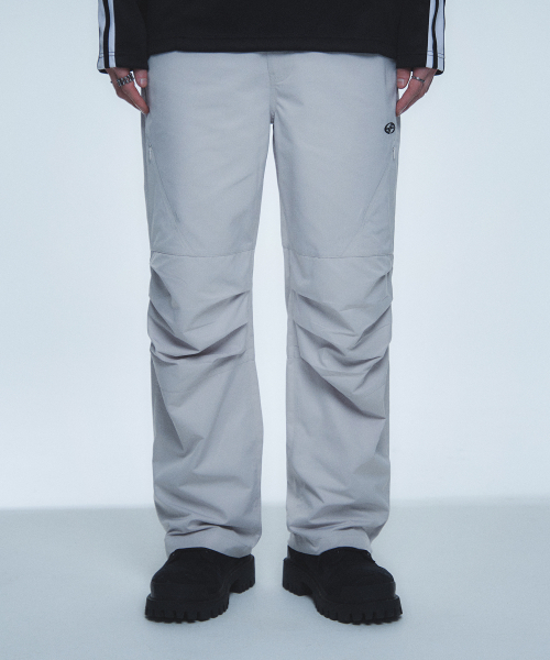 HYUNFIT（ヒョンフィット）の「PINTUCK DETAIL PANTS-[GRAY]（その他パンツ・メンズ・その他・MEDIUM/LARGE/X-LARGE）」の4枚目の写真