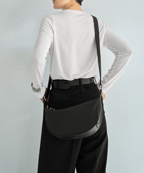 STYLE DELI（スタイルデリ）の「【DELI by】本革しなやかレザーワンショルダーバッグ（ショルダーバッグ・レディース・ブラウン/ブラック・FREE）」の6枚目の写真