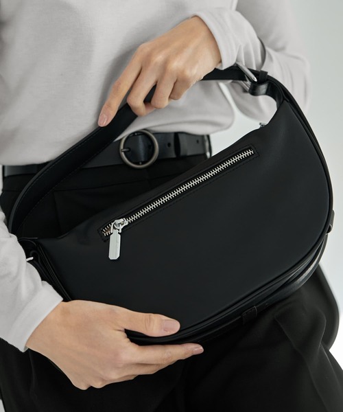 STYLE DELI（スタイルデリ）の「【DELI by】本革しなやかレザーワンショルダーバッグ（ショルダーバッグ・レディース・ブラウン/ブラック・FREE）」の7枚目の写真