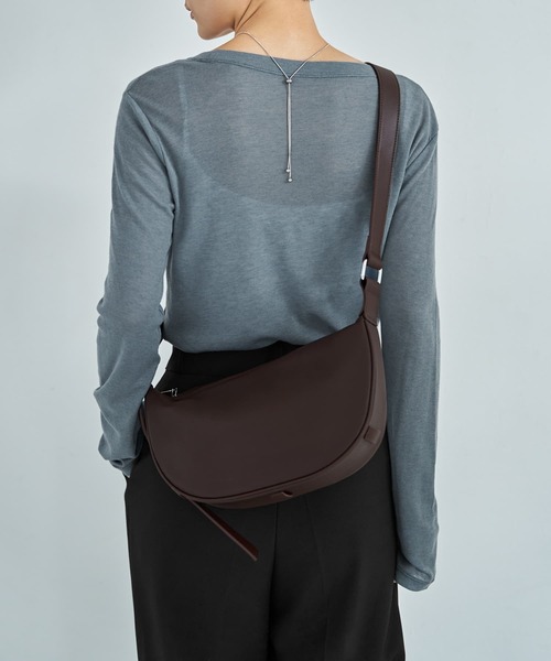 STYLE DELI（スタイルデリ）の「【DELI by】本革しなやかレザーワンショルダーバッグ（ショルダーバッグ・レディース・ブラウン/ブラック・FREE）」の12枚目の写真