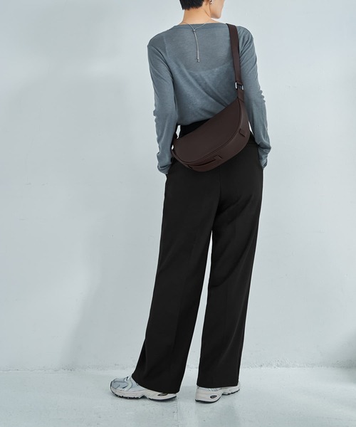 STYLE DELI（スタイルデリ）の「【DELI by】本革しなやかレザーワンショルダーバッグ（ショルダーバッグ・レディース・ブラウン/ブラック・FREE）」の13枚目の写真