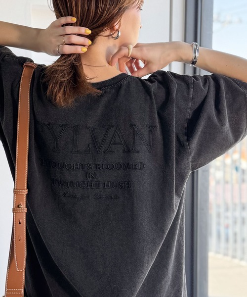Java（ジャバ）の「《JaVaジャバコラボ》色褪せで魅せる、ラフな品格。綿100％ 前後2WAYアシッド加工 刺繍Tシャツ（半袖）（Tシャツ/カットソー・レディース・グレー/チャコール/ブラウン・MEDIUM/SMALL/X-LARGE/LARGE）」の10枚目の写真