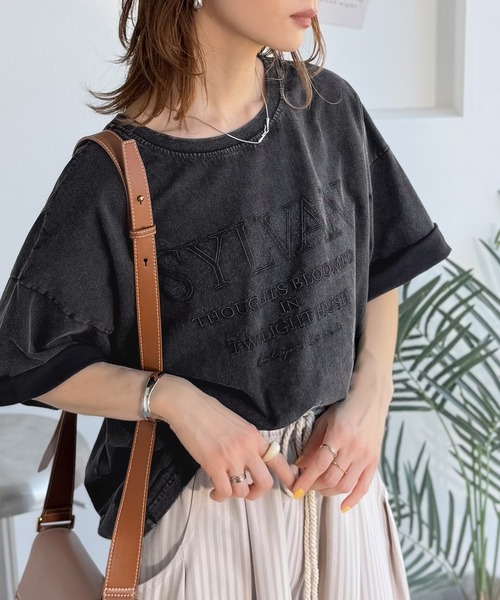 Java（ジャバ）の「《JaVaジャバコラボ》色褪せで魅せる、ラフな品格。綿100％ 前後2WAYアシッド加工 刺繍Tシャツ（半袖）（Tシャツ/カットソー・レディース・グレー/チャコール/ブラウン・MEDIUM/SMALL/X-LARGE/LARGE）」の8枚目の写真