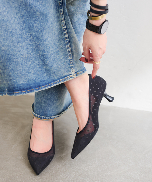 LE TALON（ルタロン）の「《追加》5cmポインテットラメチュールパンプス（パンプス・レディース・ベージュ/ブラック×ブラック/ブラック・24.5cm/24cm/23.5cm/23cm/25.5cm/25cm/22.5cm/22cm/21.5/21）」の2枚目の写真