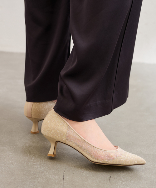 LE TALON（ルタロン）の「《追加》5cmポインテットラメチュールパンプス（パンプス・レディース・ベージュ/ブラック×ブラック/ブラック・24.5cm/24cm/23.5cm/23cm/25.5cm/25cm/22.5cm/22cm/21.5/21）」の3枚目の写真