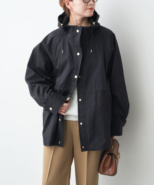 Spick & Span（スピックアンドスパン）の「撥水ツイルフーディーブルゾン（その他アウター・レディース・ブラック/ベージュ系その他/ホワイト系その他・38/36/34）」の8枚目の写真