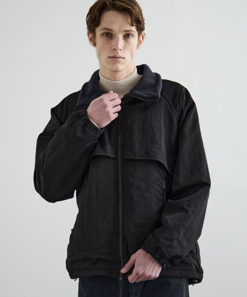 PUBLIC TOKYO（パブリックトウキョウ）の「リバーシブルナイロンフリーススタンドブルゾン（ブルゾン・メンズ・ブラック/ブルー・2/1）」の4枚目の写真