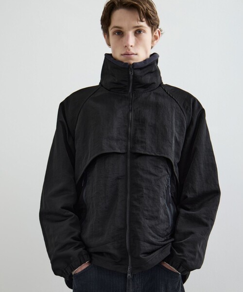 PUBLIC TOKYO（パブリックトウキョウ）の「リバーシブルナイロンフリーススタンドブルゾン（ブルゾン・メンズ・ブラック/ブルー・2/1）」の8枚目の写真