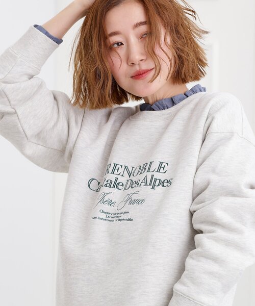 grove（グローブ）の「プレッピーロゴ裏起毛スウェット（スウェット・レディース・グレー/オフホワイト/ネイビー・01/02/03/04/05）」の4枚目の写真