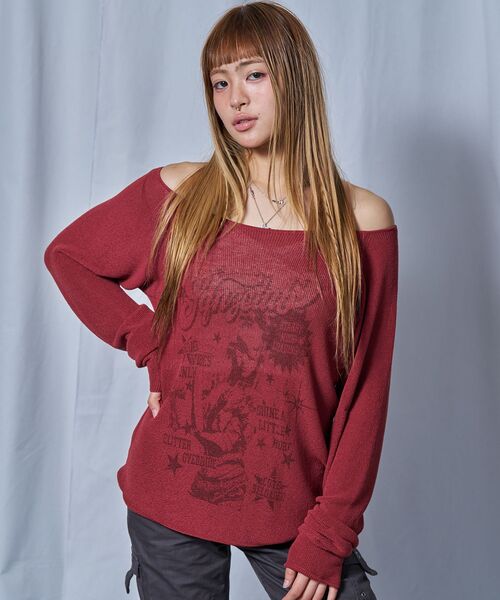 SEQUENZ（シークエンズ）の「【sqnz（エスキュンズ）】sqnz rock sheer knit / レディース ワンショルダー ニット クルーネック 長袖 プリント シアー（ニット/セーター・レディース・レッド/グレイッシュベージュ/ブラック・MEDIUM/SMALL）」の3枚目の写真