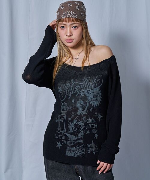 SEQUENZ（シークエンズ）の「【sqnz（エスキュンズ）】sqnz rock sheer knit / レディース ワンショルダー ニット クルーネック 長袖 プリント シアー（ニット/セーター・レディース・レッド/グレイッシュベージュ/ブラック・MEDIUM/SMALL）」の6枚目の写真