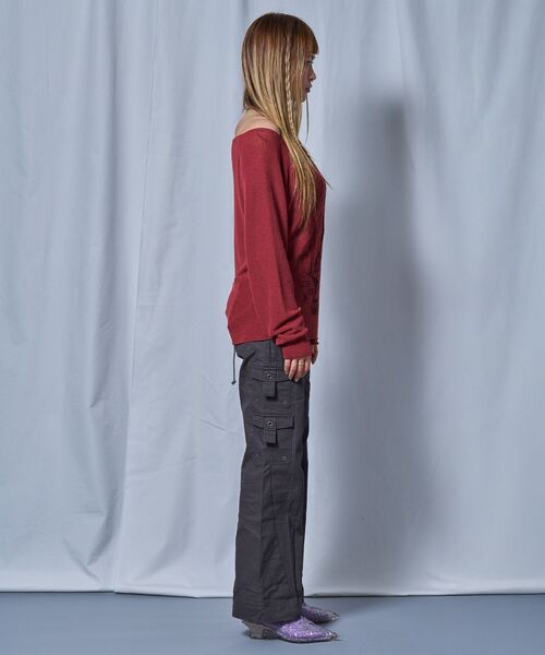 SEQUENZ（シークエンズ）の「【sqnz（エスキュンズ）】sqnz rock sheer knit / レディース ワンショルダー ニット クルーネック 長袖 プリント シアー（ニット/セーター・レディース・レッド/グレイッシュベージュ/ブラック・MEDIUM/SMALL）」の21枚目の写真