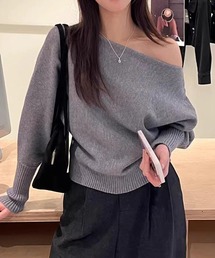 ゆるシルエットボートネックニット