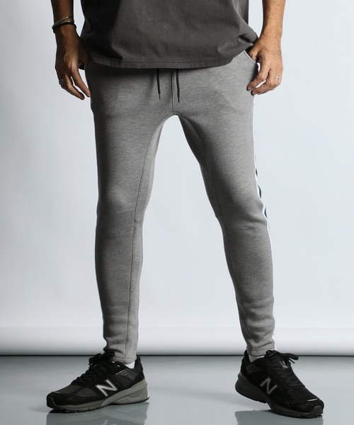 セール】【WEB限定アイテム】SIDE LINE SLIM PANTS：ダンボールニット