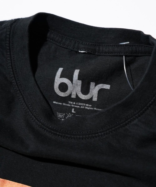 THRIFTY LOOK（スリフティールック）の「THRIFTY LOOK / スリフティールック THRIFTY "BLUR" TEE ブラー バンドTシャツ ユーズド加工（Tシャツ/カットソー・メンズ・ブラック系その他/ブラック・LARGE/X-LARGE）」の4枚目の写真