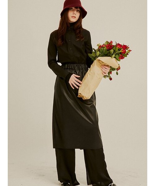 Sorry,Too Much Love(ソーリートゥーマッチラブ)の「Sporty Leather Midi Skirt_Black(スカート・レディース・その他・FREE)」の1枚目の写真