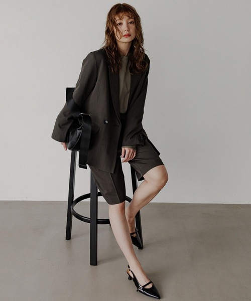 BAYFLOW（ベイフロー）の「[セットアップ着用可能]ダブルテーラードジャケット（テーラードジャケット・レディース・ベージュ/チャコールグレー・SMALL/MEDIUM）」の3枚目の写真