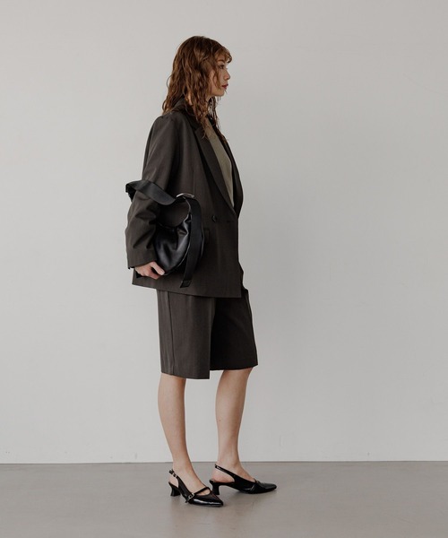 BAYFLOW（ベイフロー）の「[セットアップ着用可能]ダブルテーラードジャケット（テーラードジャケット・レディース・ベージュ/チャコールグレー・SMALL/MEDIUM）」の6枚目の写真