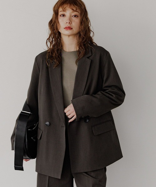 BAYFLOW（ベイフロー）の「[セットアップ着用可能]ダブルテーラードジャケット（テーラードジャケット・レディース・ベージュ/チャコールグレー・SMALL/MEDIUM）」の10枚目の写真